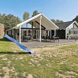 Luxury Villa with Pool - By Traum Ferienwohnungen, hotel i Vejby