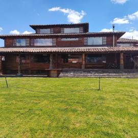 Centro de Aclimatizacion La Casa de Simon Lodge, hotel en Toacazo