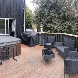 Sun Saturated sanctuary, hotel a Timaru