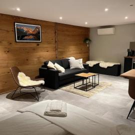 Mountain Homes -Base Camp Studio โรงแรมในโบนิเกน