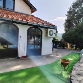 Vila Blue Mountain Lake, hotel din Ledinci