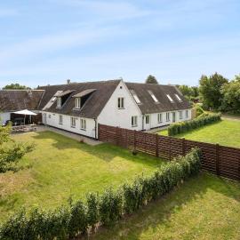 Amazing Home In Føllenslev With Wifi, hotel v destinácii Føllenslev