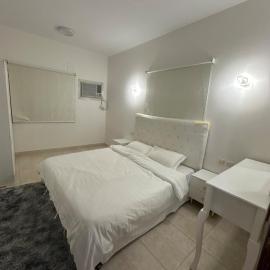 شقة غرفتين وصالة بالقرب من مستشفى التخصصي, hotel in Al Fayşalīyah