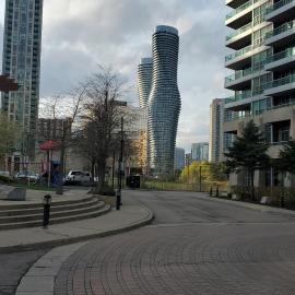 Lovely 1 bedroom Condo Downtown Mississauga Square One, hotel a Mississauga