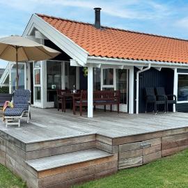 Gorgeous Home In Juelsminde With Sauna، فندق في Sønderby