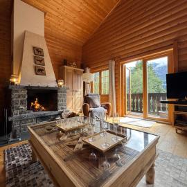 Chalet Toccata, cosy et lumineux، فندق في لي ديابليريتس