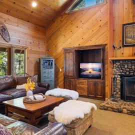 Cabin Near Kings Beach Minutes to Northstar, hotel in Tahoe Vista