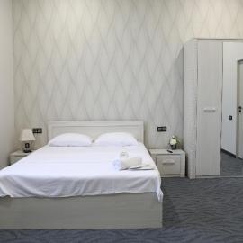 A e k a hotel Y V N