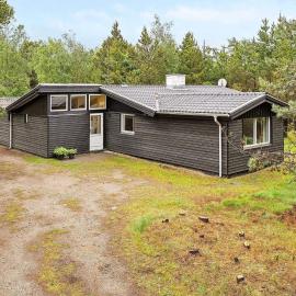 8 person holiday home in Rømø, hotel en Høm