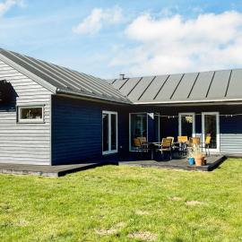10 person holiday home in Glesborg-By Traum โรงแรมในGlesborg