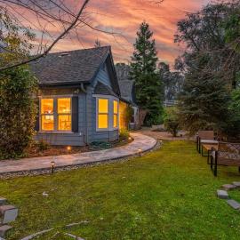 The Blue Resort of Yosemite - Pool, Spa, Games, hotel in Mariposa