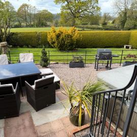 Garden cottage at The Glebe, hotell sihtkohas Bayton