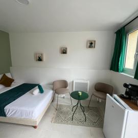 Studios privatifs avec vue sur Jardin, hotel a Sannois