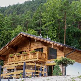 Nature Chalets Gader, hotel in Blatnica