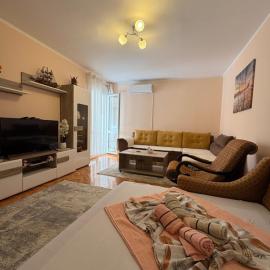 Apartman TOPLA, hotel in Topla