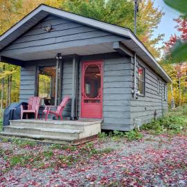 Chalet Chic Shack - Un endroit paisible, hotel en Frampton