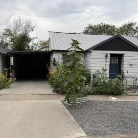 Finally Home Guesthouse, hotel en Burns