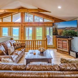 Relaxing Mountain View Cabin near Banner Elk, NC، فندق في بانير إلك