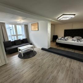 Luxurius flat in central Borås, hotelli kohteessa Borås
