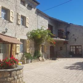 la maison de pierre