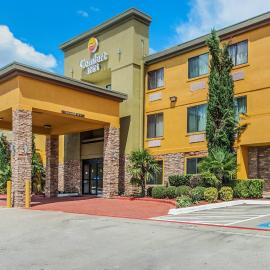 Comfort Inn Dallas Park Central، فندق في Bouchard
