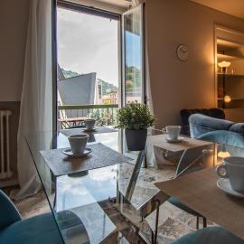 Trilocale Crocifissa di Rosa F&L Apartment – hotel w mieście Brescia
