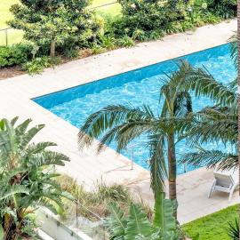 Macquarie Cozy Nest 2BR with Pool Near Train Shopping، فندق في سيدني