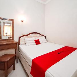 RedDoorz Hotel Tejomoyo Near Bukit Sekipan Tawangmangu
