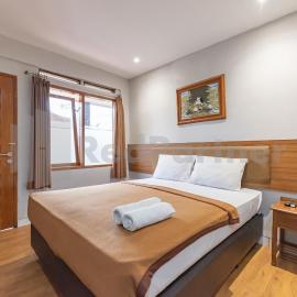 Yehezkiel Hotel Lembang Mitra RedDoorz, hotel v destinácii Bandung