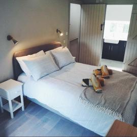 The Hayloft- Cosy cottage in Mendip AONB, hotel in South Widcombe