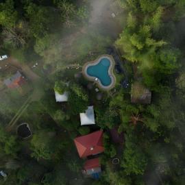 Pugmarks Jungle Resort, מלון בChegāt