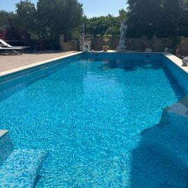 Room with swimming pool Gorana, hotel in Jelsa