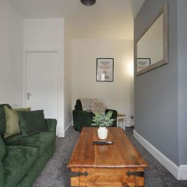 Cosy home around Newland Avenue area