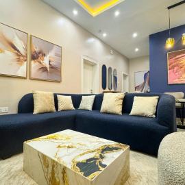 Executive Pre 2 bedroom apartment, hotell i Suru Lere