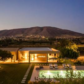 The Attican Villa & Estate โรงแรมในอานาวีซอส