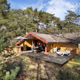 2544-Nexo-Skovsangervej-29, hotel i Neksø
