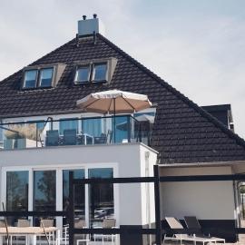 Intens Genieten aan het Sneekermeer, Hotel in Offingawier