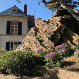 Grande maison familiale les pieds dans l'eau