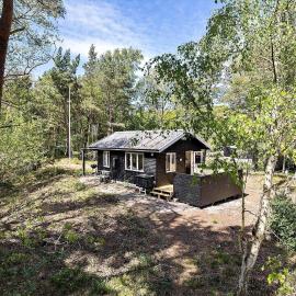 4756-Aakirkeby-Boderne-88, hotel u gradu Åkirkeby