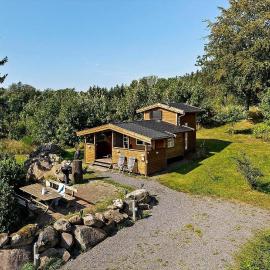 4760-Aakirkeby-Sigtemollevejen-11, hotel in Åkirkeby