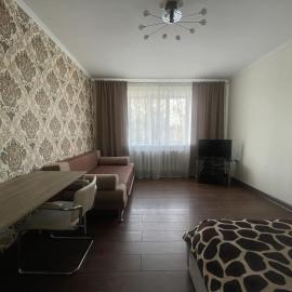Квартира на Ивана Сирка 2, hotell i Sumy