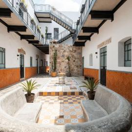 Casa 212 con WIFI alta velocidad y estacionamiento, Hotel in Puebla