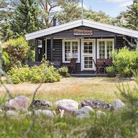 1444-Aakirkeby-Poseregardsvejen-15, hotel in Vester Sømarken