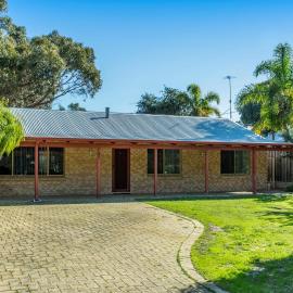 Waves And Moore - Beautifully presented home, ξενοδοχείο σε Guilderton