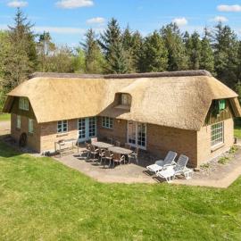 14 person holiday home in Ulfborg, hotel in Ulfborg