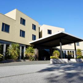 Wantirna에 위치한 호텔 Golden Pebble Hotel