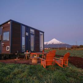 Taranaki Creekside TUI by Tiny Away, hotel a Stratford