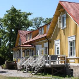 Gula Hönan Guest House, hotel en Ronehamn