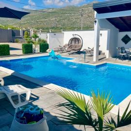 Luxury Villa Euphoria