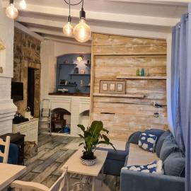 Cheerful three bedroms house with free parking